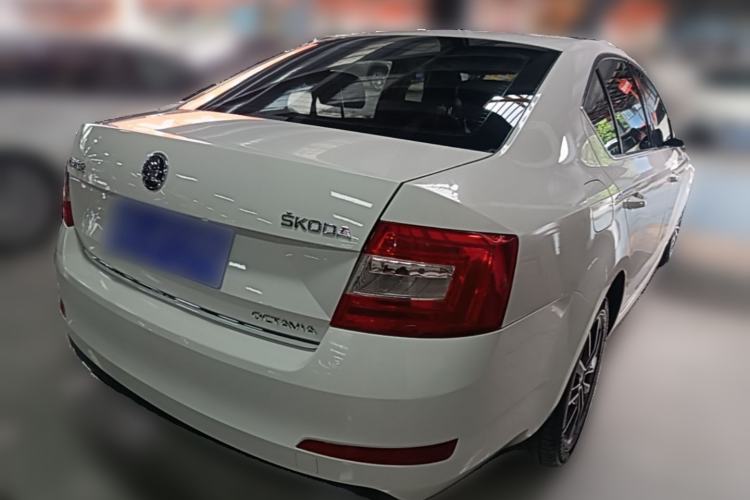 Used Skoda Octavia 2016 1.6L Automatic Smart Drive Edition Rear Right 45 Deg