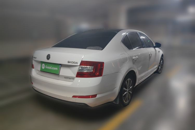 Used Skoda Octavia 2016 1.6L Manual Trend Edition Rear Right 45 Deg