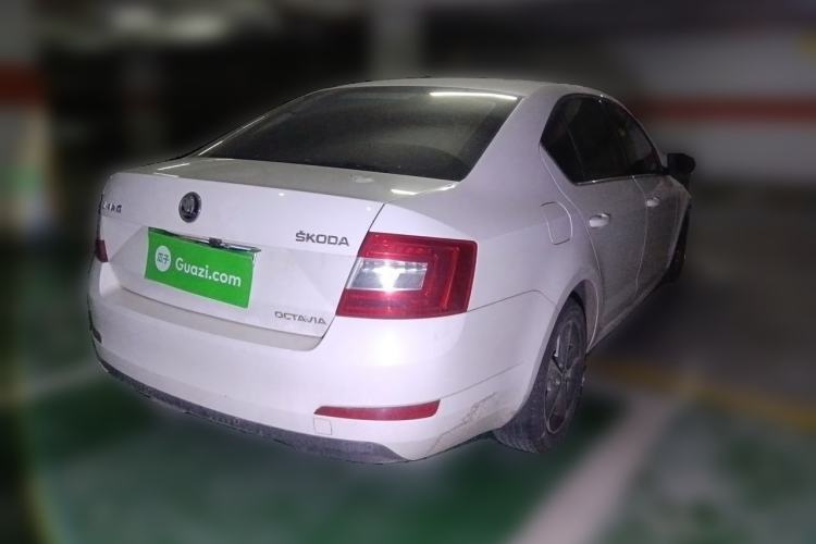 Used Skoda Octavia 2016 1.6L Automatic Chuanxing Edition Rear Right 45 Deg