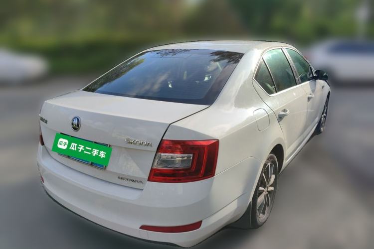 Used Skoda Octavia 2016 1.6L Automatic Chuanxing Edition Rear Right 45 Deg