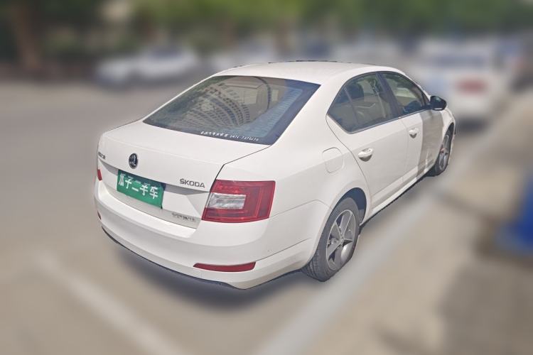 Used Skoda Octavia 2016 1.6L Automatic Chuanxing Edition Rear Right 45 Deg