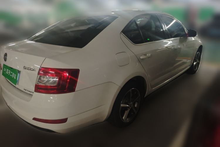 Used Skoda Octavia 2016 1.6L Automatic Smart Drive Edition Rear Right 45 Deg