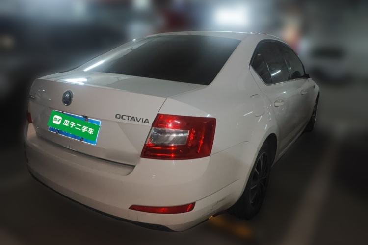 Used Skoda Octavia 2016 1.6L Automatic Smart Drive Edition Rear Right 45 Deg