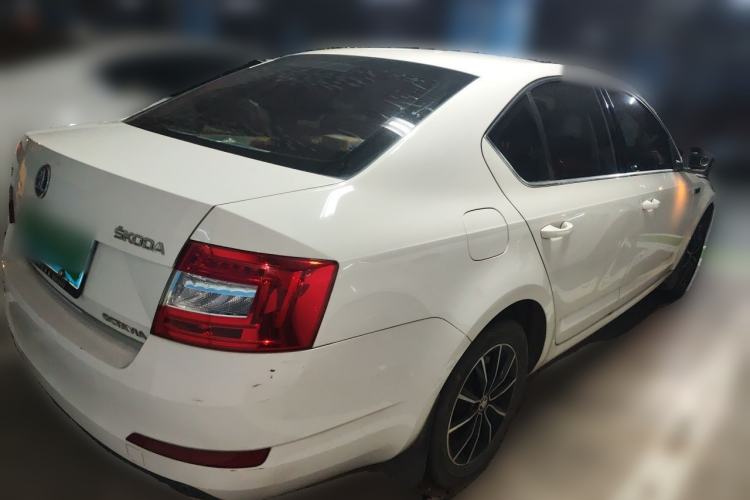 Used Skoda Octavia 2016 1.6L Automatic Smart Drive Edition Rear Right 45 Deg
