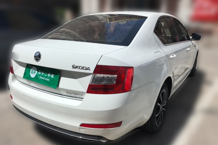 Used Skoda Octavia 2016 1.6L Automatic Smart Drive Edition Rear Right 45 Deg