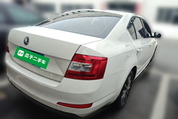 Used Skoda Octavia 2016 1.6L Manual Trend Edition Rear Right 45 Deg