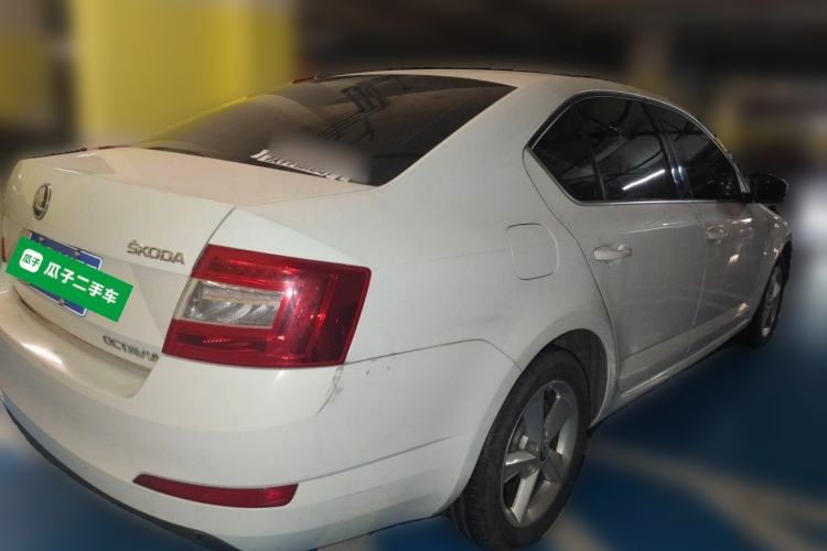 Used Skoda Octavia 2016 1.6L Automatic Smart Drive Edition Rear Right 45 Deg