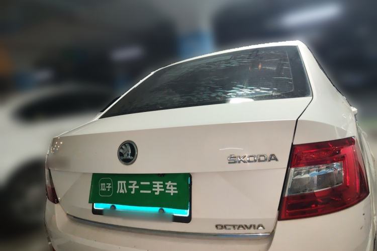 Used Skoda Octavia 2016 1.6L Automatic Smart Drive Edition Rear