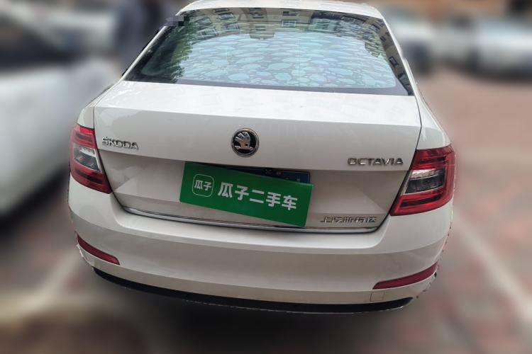Used Skoda Octavia 2016 1.6L Manual Smart Drive Version Rear