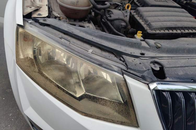 Used Skoda Octavia 2016 1.6L Automatic Smart Drive Edition Right Front Headlight