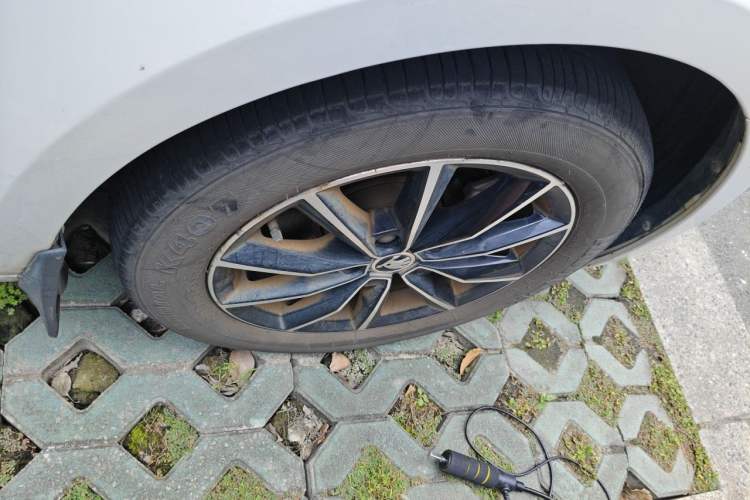 Used Skoda Octavia 2016 1.6L Manual Smart Drive Version Right Front Wheel Hub