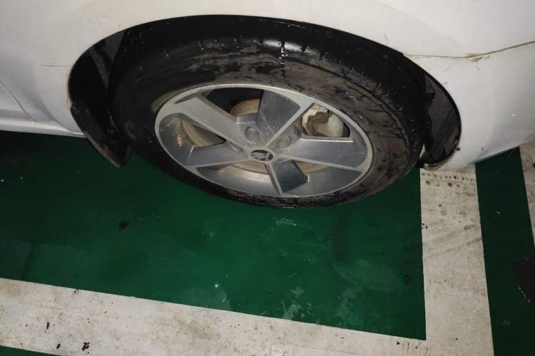 Used Skoda Octavia 2016 1.6L Automatic Chuanxing Edition Right Front Wheel Hub