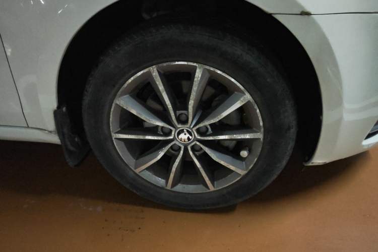 Used Skoda Octavia 2016 TSI280 DSG Advanced Edition Right Front Wheel Hub