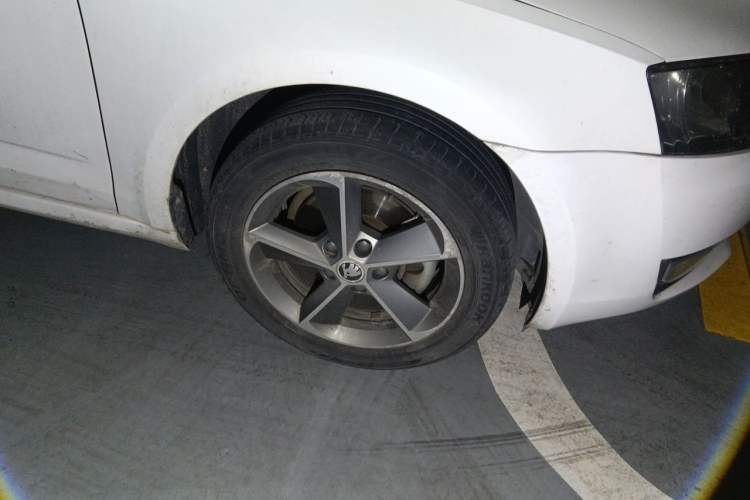 Used Skoda Octavia 2016 1.6L Automatic Chuanxing Edition Right Front Wheel Hub