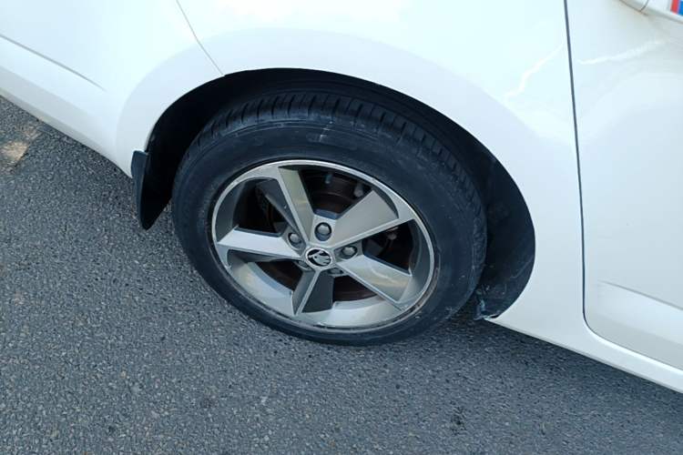 Used Skoda Octavia 2016 1.6L Manual Trend Edition Right Rear Wheel Hub