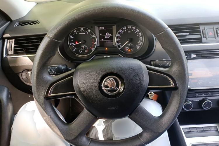 Used Skoda Octavia 2016 1.6L Manual Trend Edition Steering Wheel