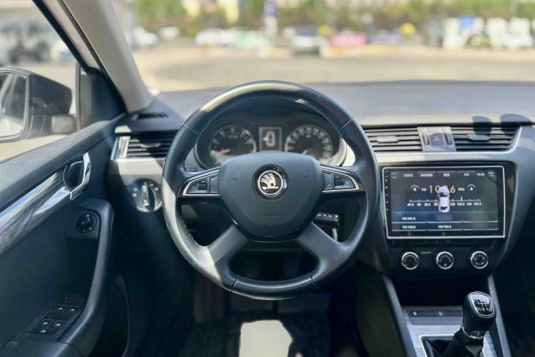 Used Skoda Octavia 2016 1.6L Manual Smart Drive Version Steering Wheel