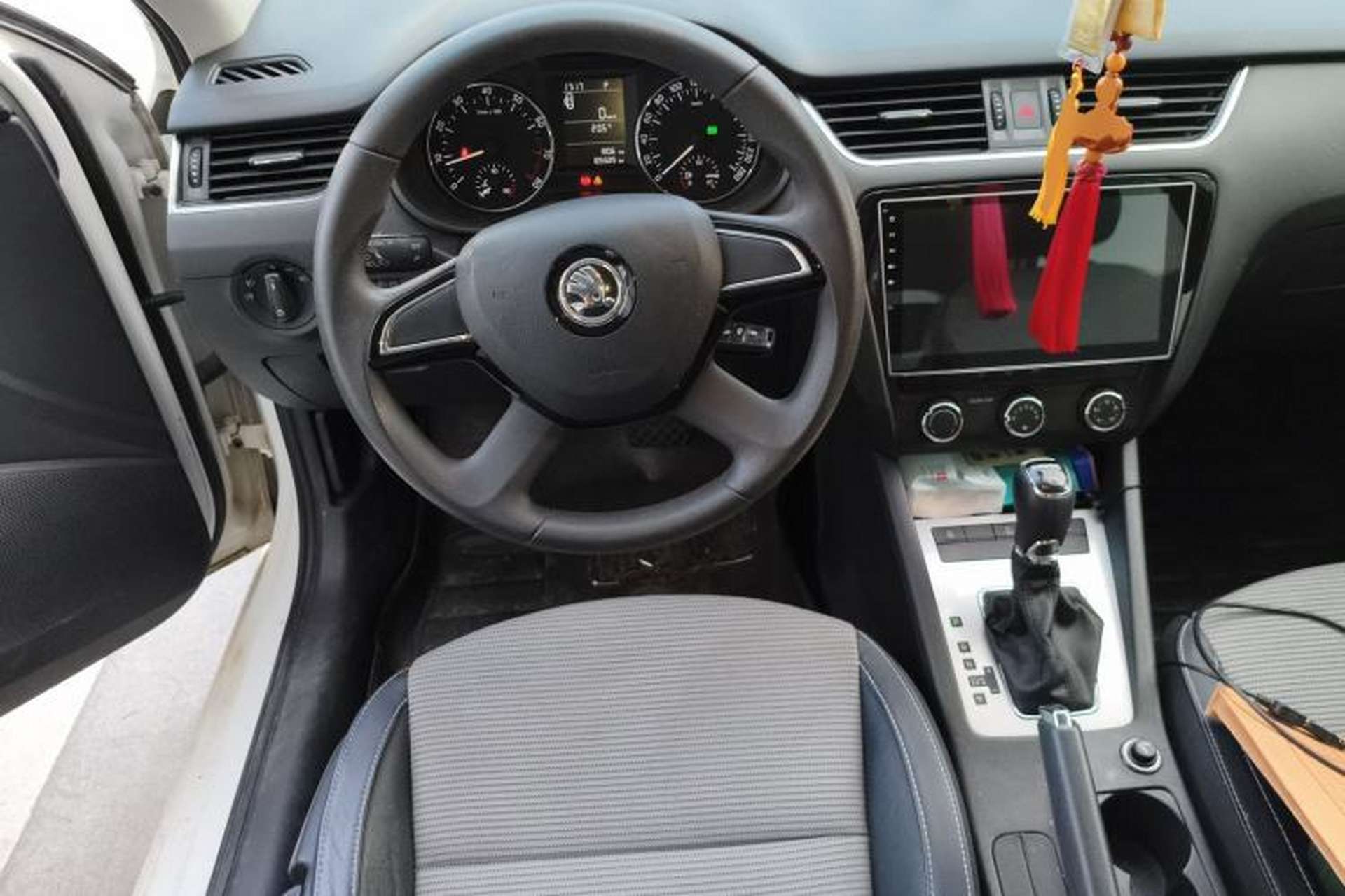 Used Skoda Octavia 2016 1.6L Automatic Chuanxing Edition Steering Wheel
