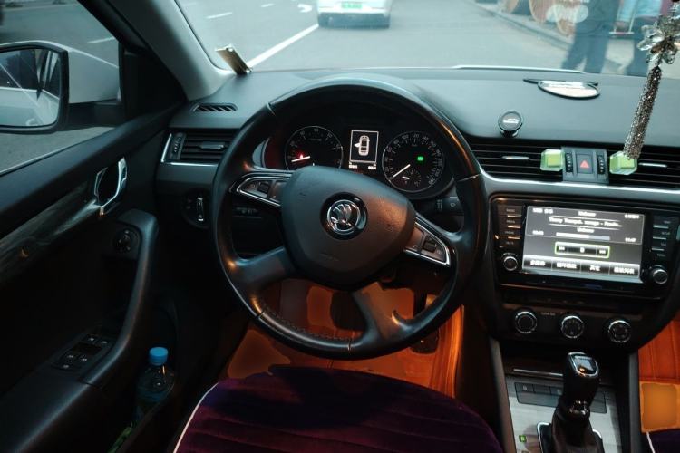 Used Skoda Octavia 2016 1.6L Automatic Smart Drive Edition Steering Wheel