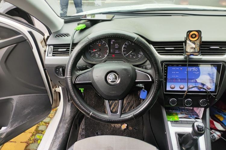Used Skoda Octavia 2016 1.6L Manual Trend Edition Steering Wheel