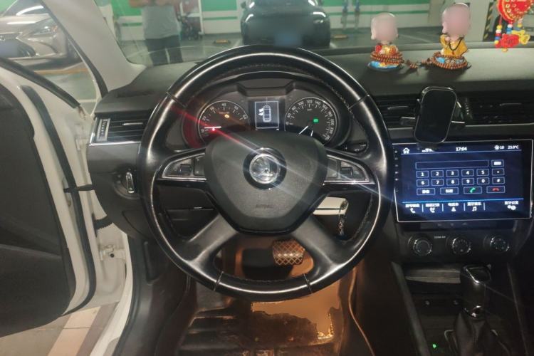 Used Skoda Octavia 2016 1.6L Automatic Smart Drive Edition Steering Wheel