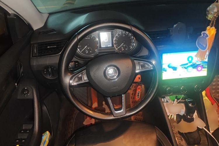 Used Skoda Octavia 2016 1.6L Automatic Smart Drive Edition Steering Wheel
