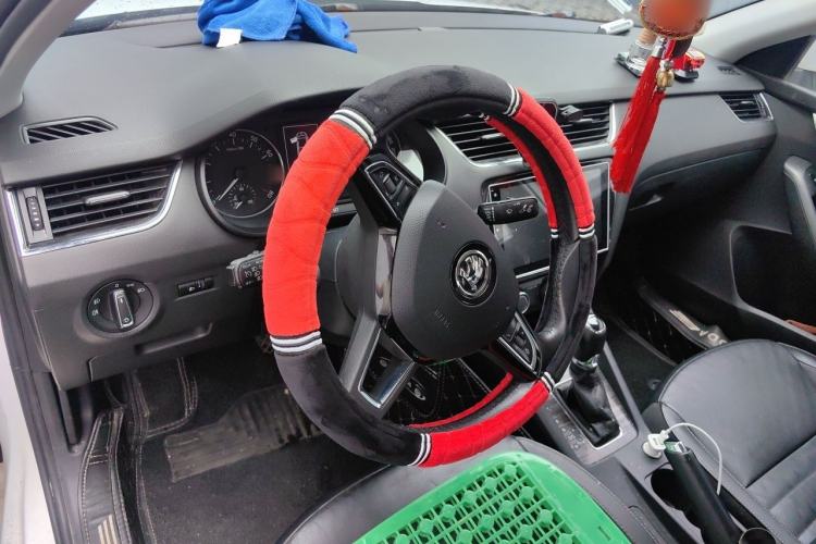 Used Skoda Octavia 2016 1.6L Automatic Smart Drive Edition Steering Wheel