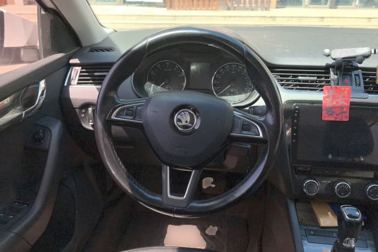 Used Skoda Octavia 2016 1.6L Automatic Smart Drive Edition Steering Wheel