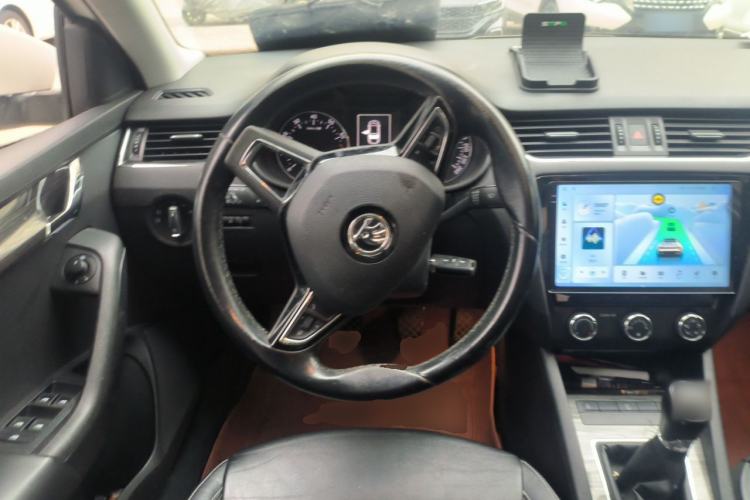 Used Skoda Octavia 2016 1.6L Manual Smart Drive Version Steering Wheel