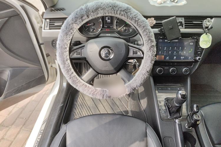 Used Skoda Octavia 2016 TSI280 DSG Smart Drive Edition Steering Wheel
