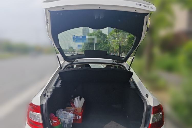 Used Skoda Octavia 2016 1.6L Automatic Chuanxing Edition Trunk