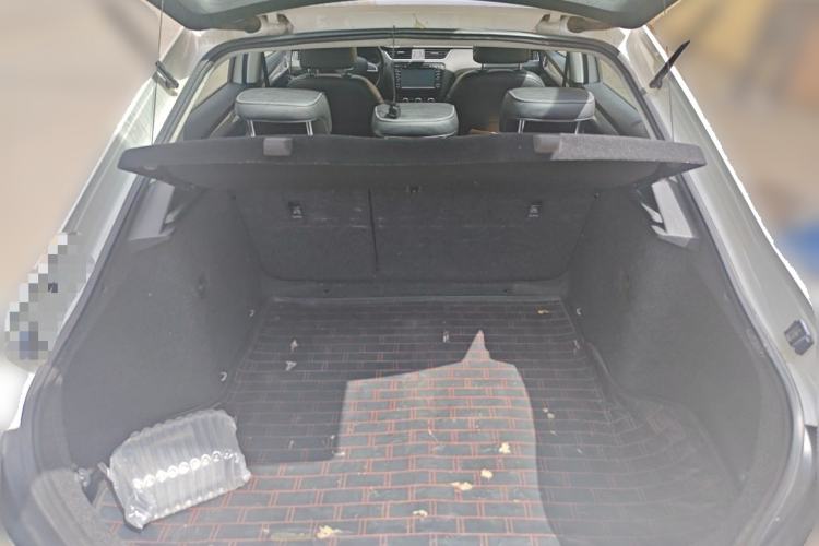 Used Skoda Octavia 2016 1.6L Automatic Chuanxing Edition Trunk