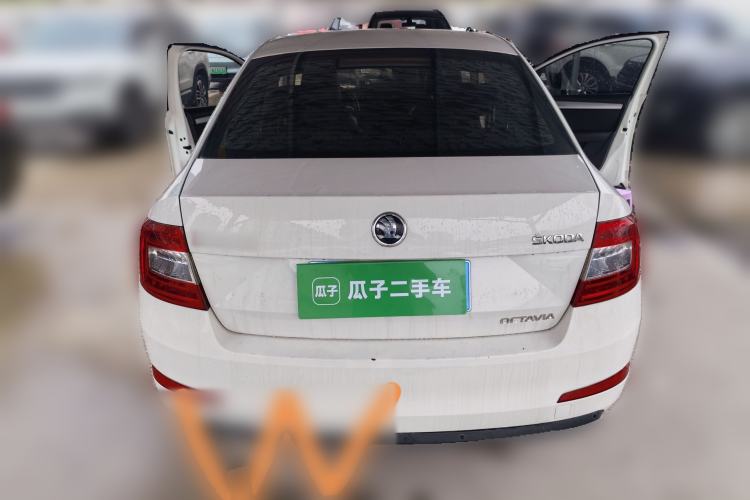 Used Skoda Octavia 2016 1.6L Automatic Chuanxing Edition Trunk