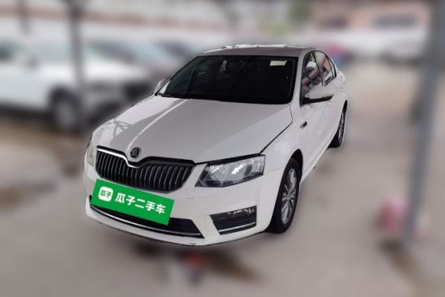 Skoda Octavia 2016 1.6L Automatic Chuanxing Edition с пробегом