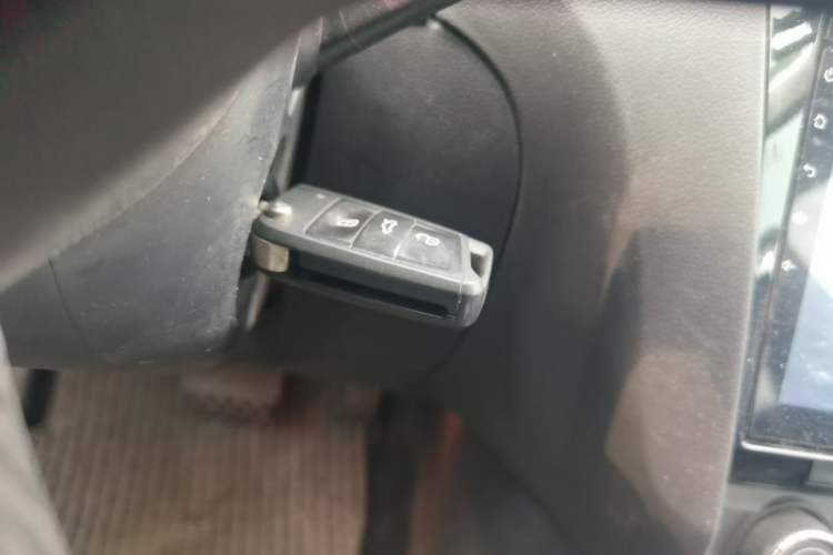 Used Skoda Octavia 2016 1.6L Automatic Smart Drive Edition Vehicle Key