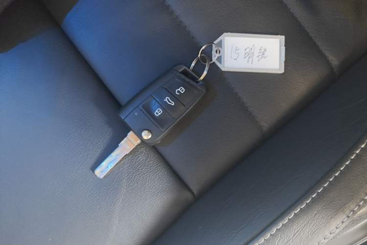 Used Skoda Octavia 2016 1.6L Manual Smart Drive Version Vehicle Key