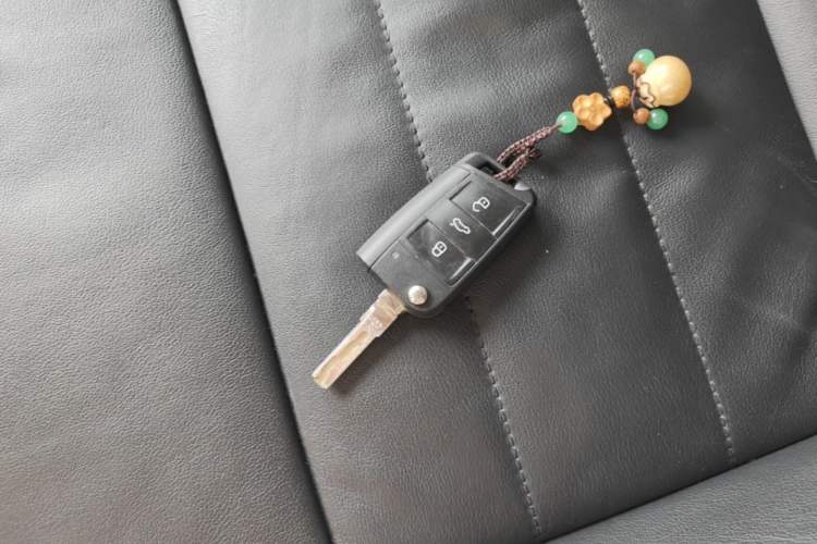 Used Skoda Octavia 2016 1.6L Automatic Smart Drive Edition Vehicle Key