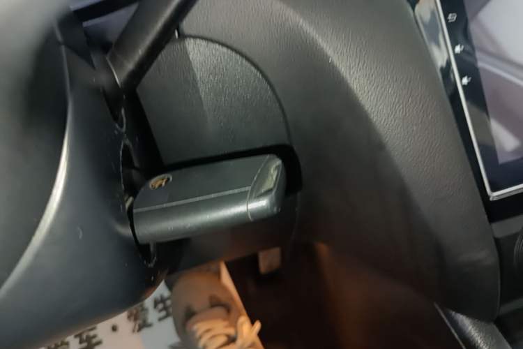 Used Skoda Octavia 2016 1.6L Automatic Smart Drive Edition Vehicle Key