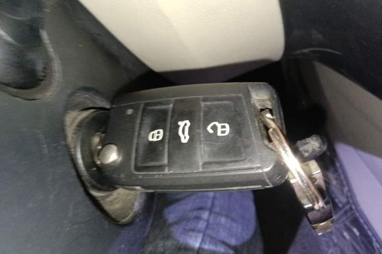 Used Skoda Octavia 2016 1.6L Automatic Chuanxing Edition Vehicle Key