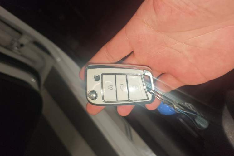 Used Skoda Octavia 2016 1.6L Automatic Smart Drive Edition Vehicle Key