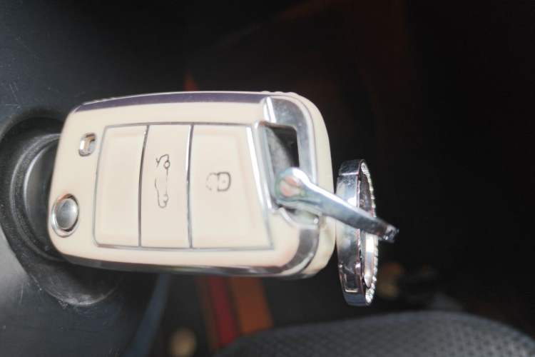 Used Skoda Octavia 2016 1.6L Automatic Smart Drive Edition Vehicle Key