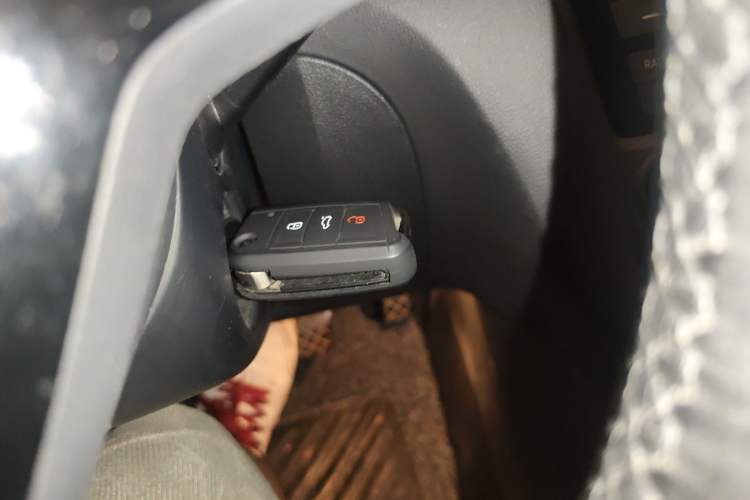 Used Skoda Octavia 2016 1.6L Automatic Smart Drive Edition Vehicle Key