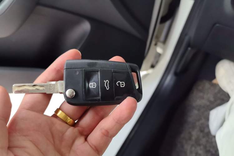 Used Skoda Octavia 2016 1.6L Automatic Chuanxing Edition Vehicle Key