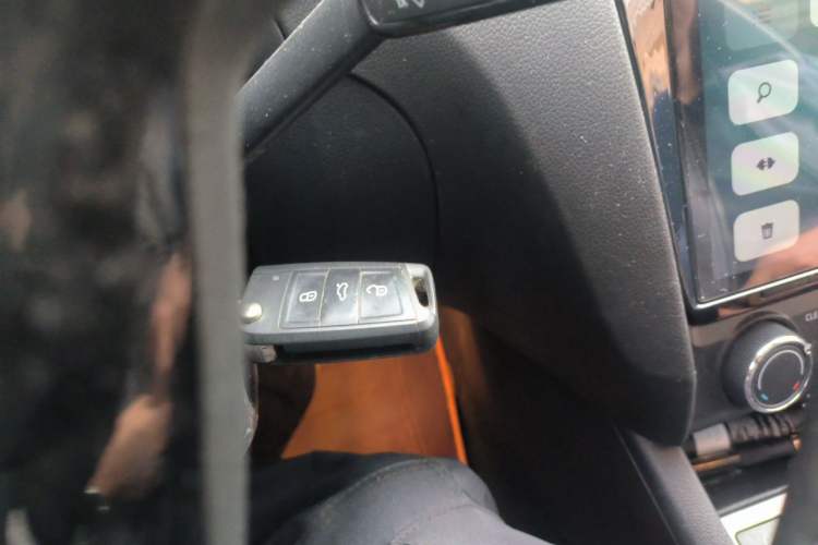 Used Skoda Octavia 2016 1.6L Manual Smart Drive Version Vehicle Key