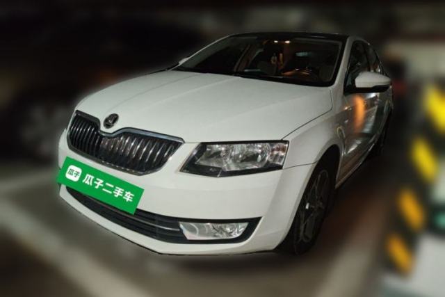 Ojetý Skoda Octavia 2016 1.6L Automatic Smart Drive Edition