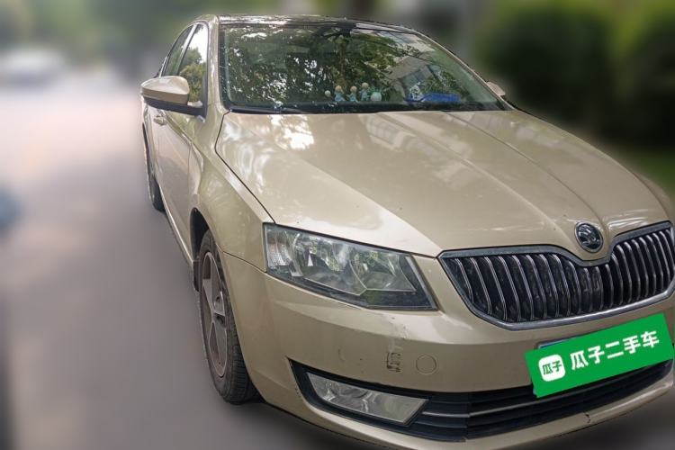 Used Skoda Octavia 2016 1.6L Automatic Smart Drive Edition Front Right 45 Deg