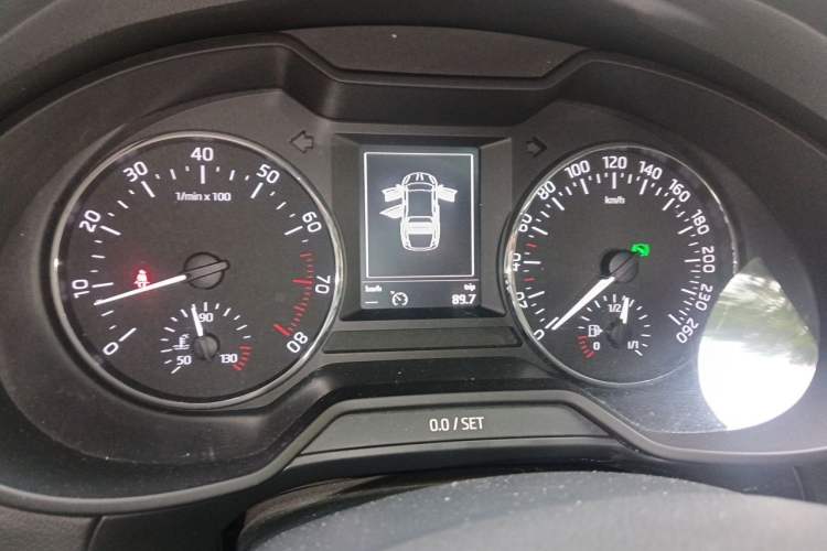 Used Skoda Octavia 2016 1.6L Automatic Smart Drive Edition Instrument Cluster