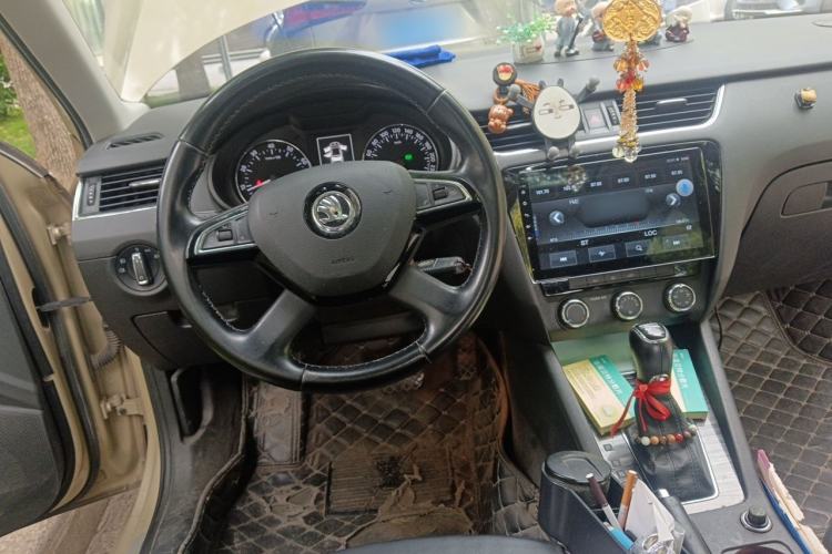 Used Skoda Octavia 2016 1.6L Automatic Smart Drive Edition Steering Wheel