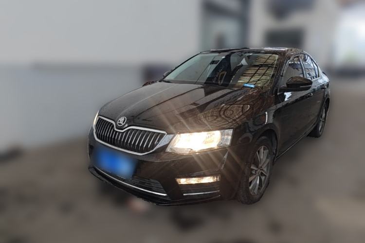 Used Skoda Octavia 2017 Classic Model 1.6L Manual Comfort Edition Guazi used car, China used car export, Used car for sale, Used  cars, Cheapest cars for sale