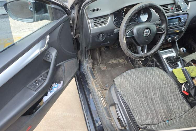 Used Skoda Octavia 2017 1.6L Manual Trend Edition Driver Seat